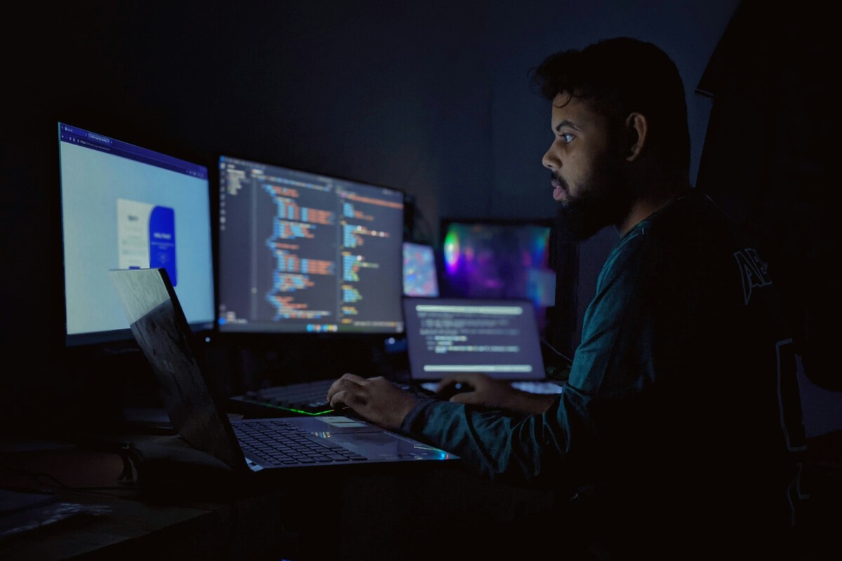 The Rising Concern Among Heavy AI Users: The “AI Psychosis” Phenomenon